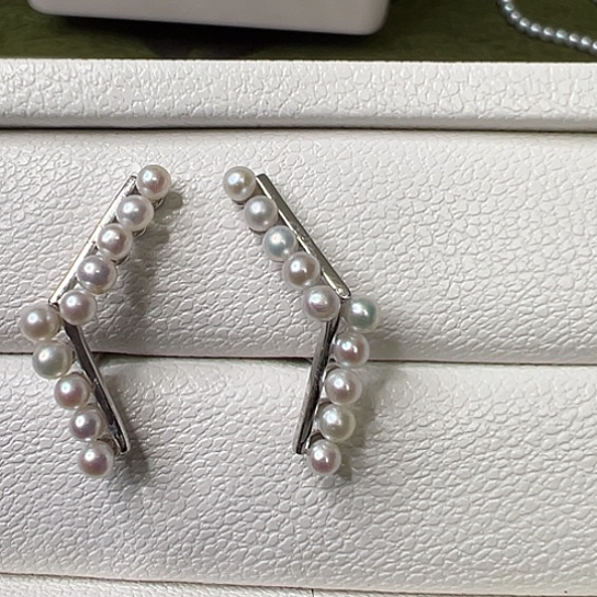 银S925镶嵌耳饰淡水珍珠