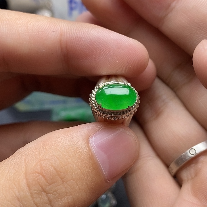 定制翡翠未镶嵌翡翠