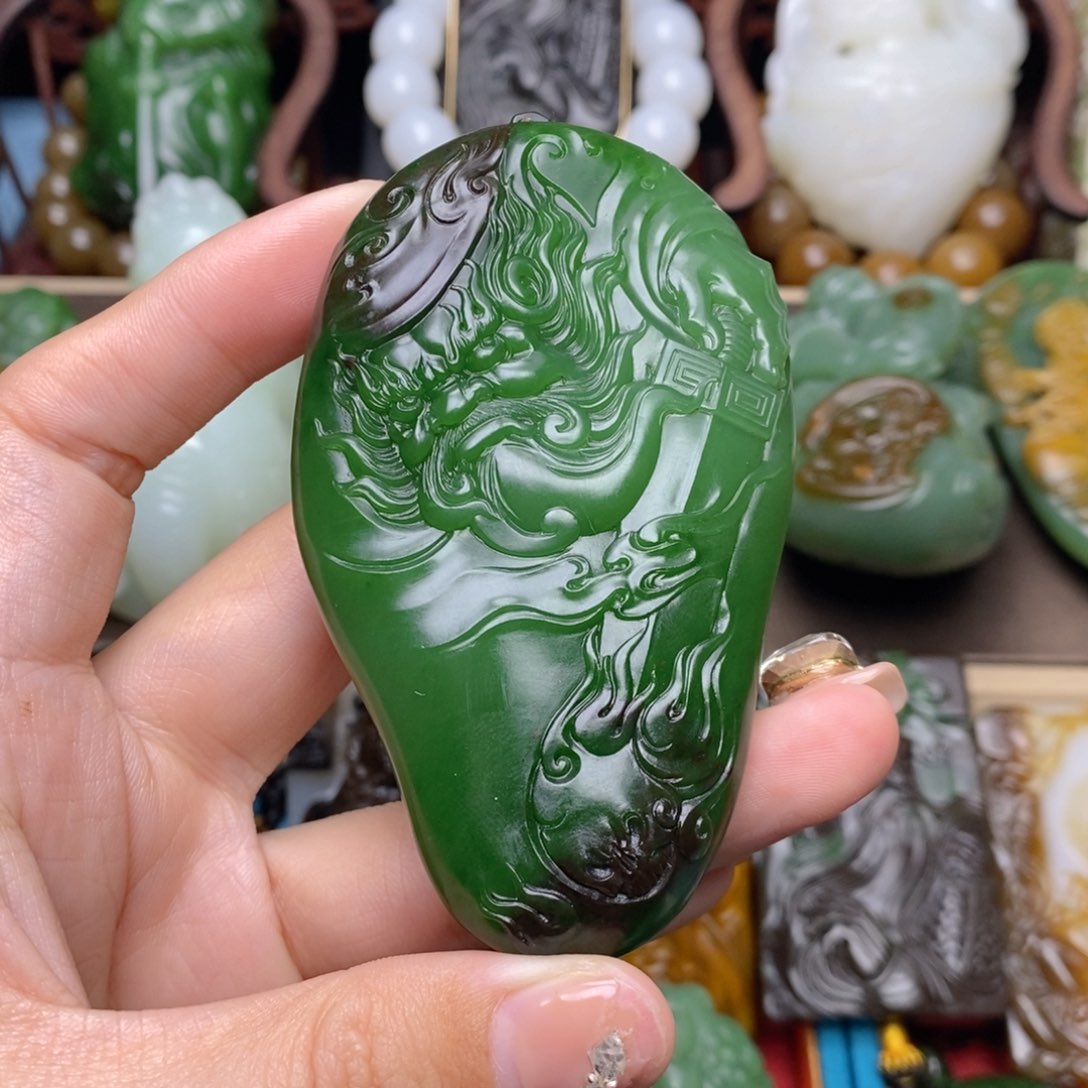 和田玉颈饰未镶嵌两**京