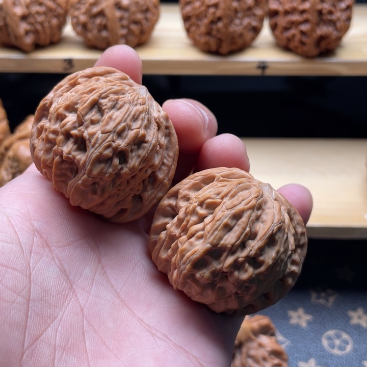 好***的核桃磨盘文玩核桃