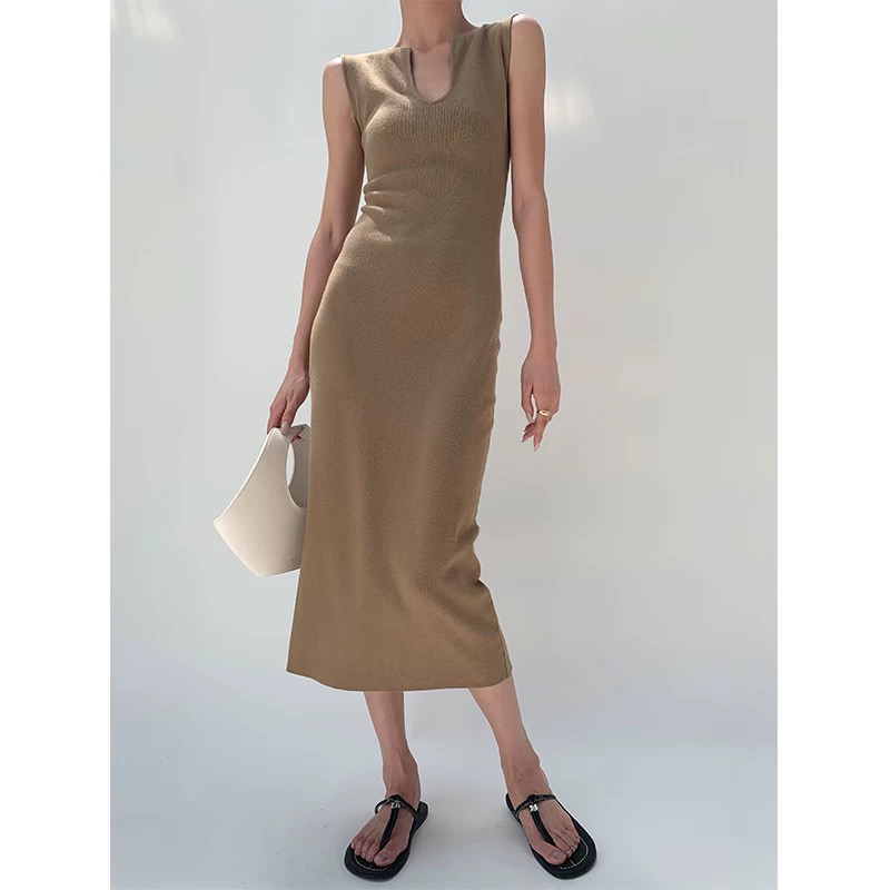 复古U领针织连衣裙女内搭秋季气质无袖赫本风修身包臀开叉中长裙
