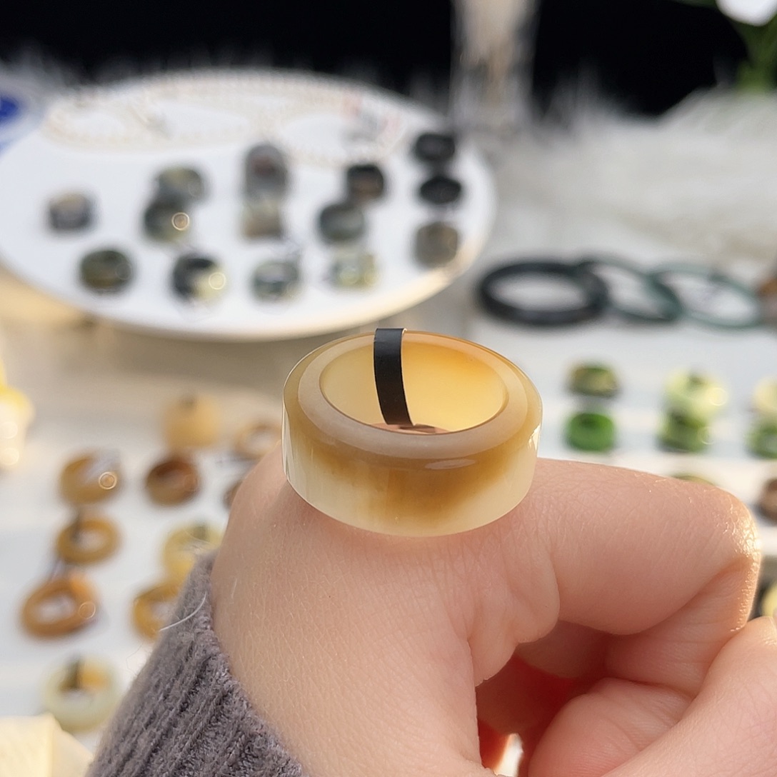 和田玉未镶嵌戒指k102 奶盖糖圆切18.1mm