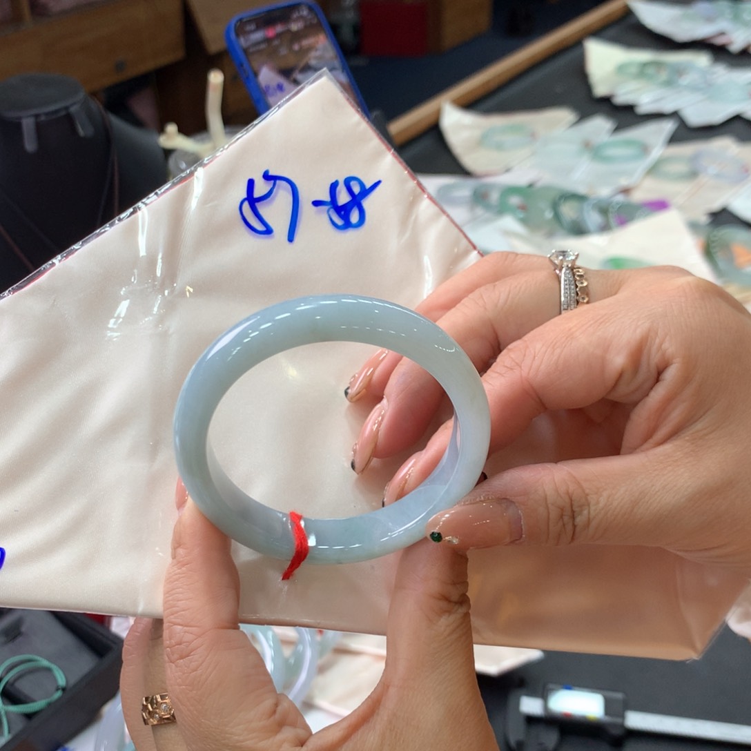 未镶嵌手镯翡翠48小时鉴赏