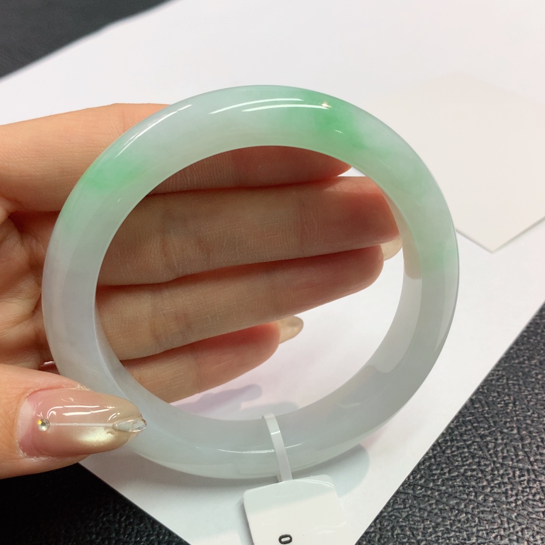 翡翠手镯未镶嵌缅甸翡翠手镯