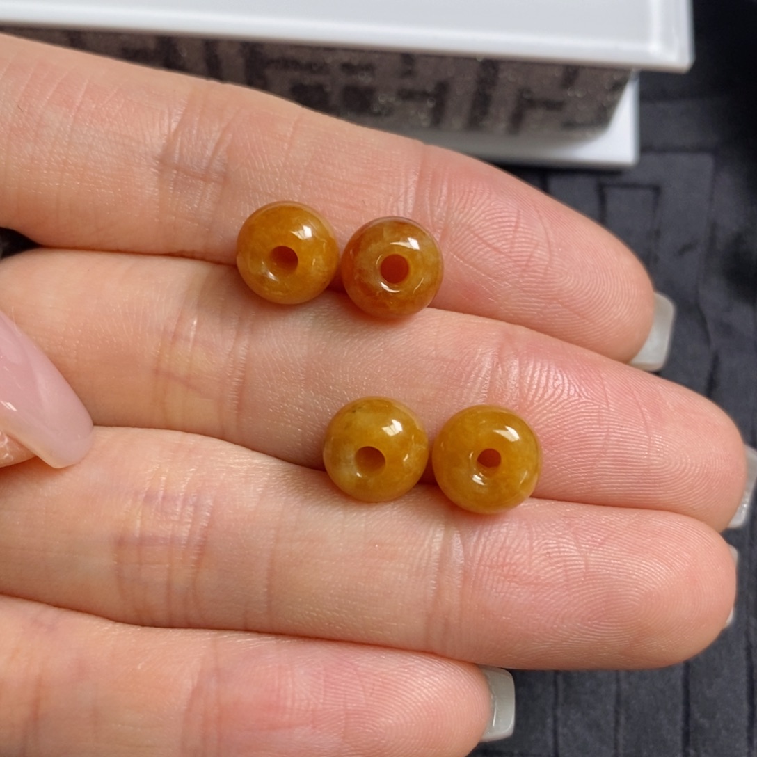 翡翠未镶嵌耳饰黄翡小鼓珠 多样性发其一