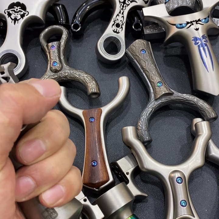 长***漫80不锈钢毒舌顶卡