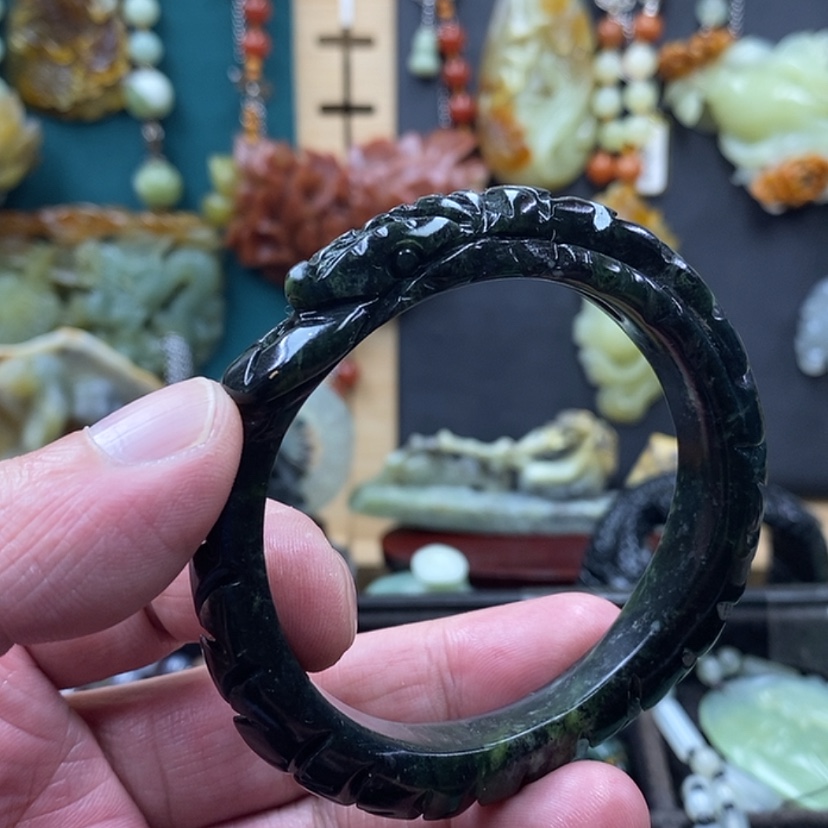 【闪购商品】蛇纹石玉手镯未镶嵌
