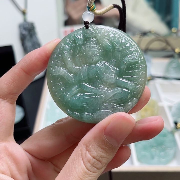 翡翠颈饰未镶嵌x****主翡翠