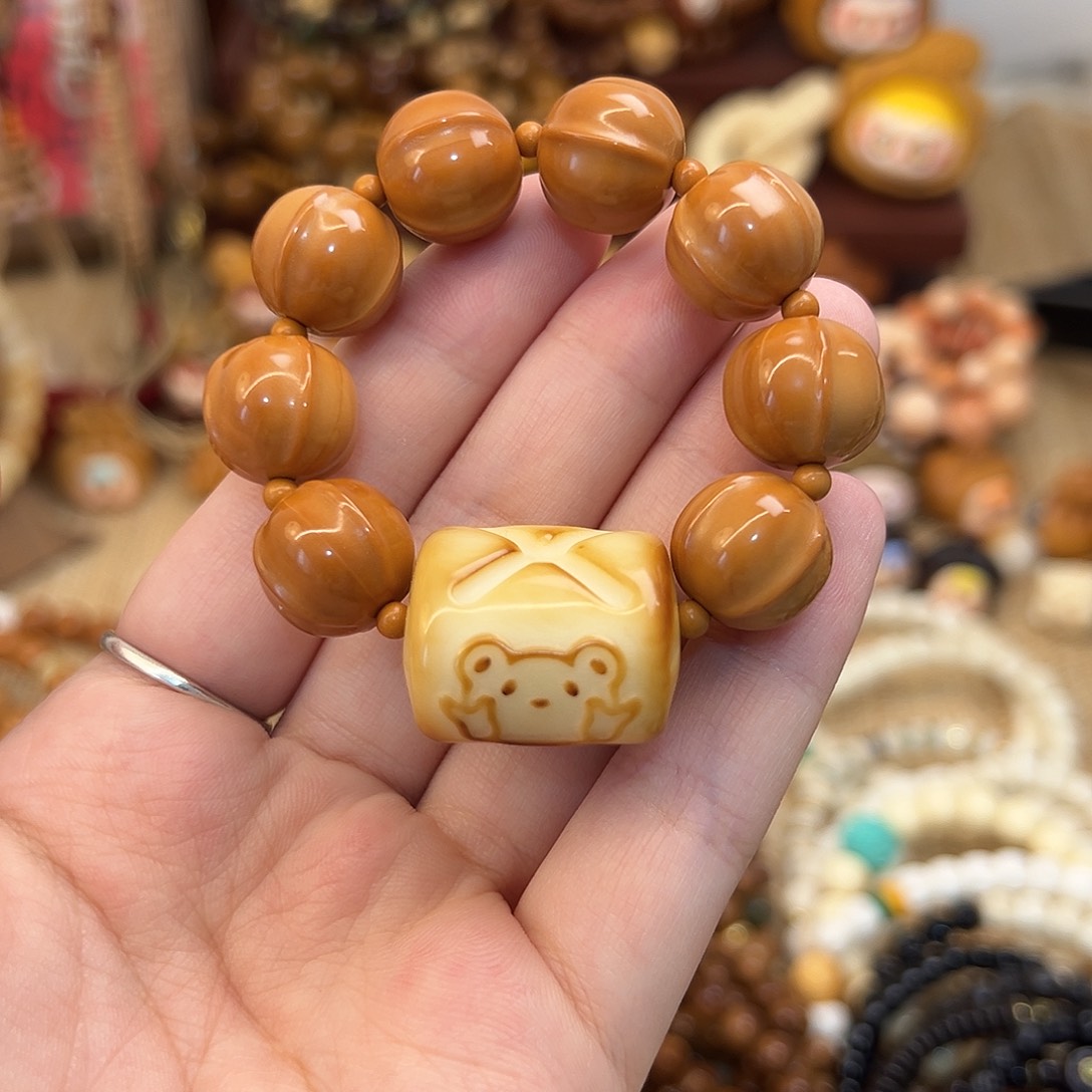 猴头核桃手串手捻搭配小熊面包