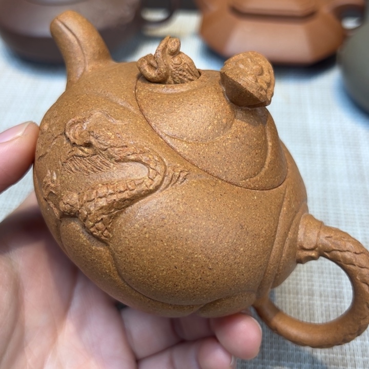 酷***彬茶壶紫砂鱼化龙，容量175毫升，段泥