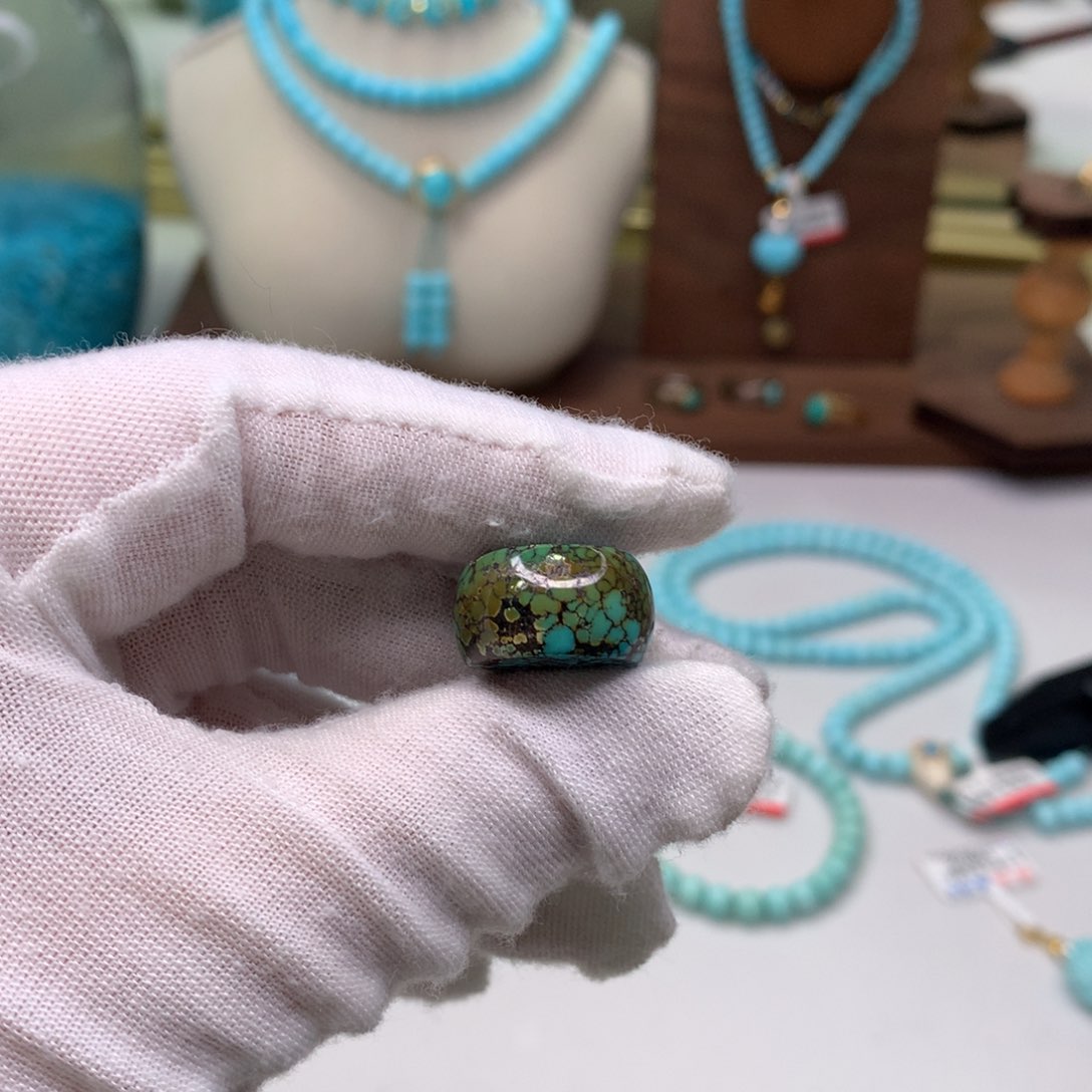 绿松石配饰未镶嵌