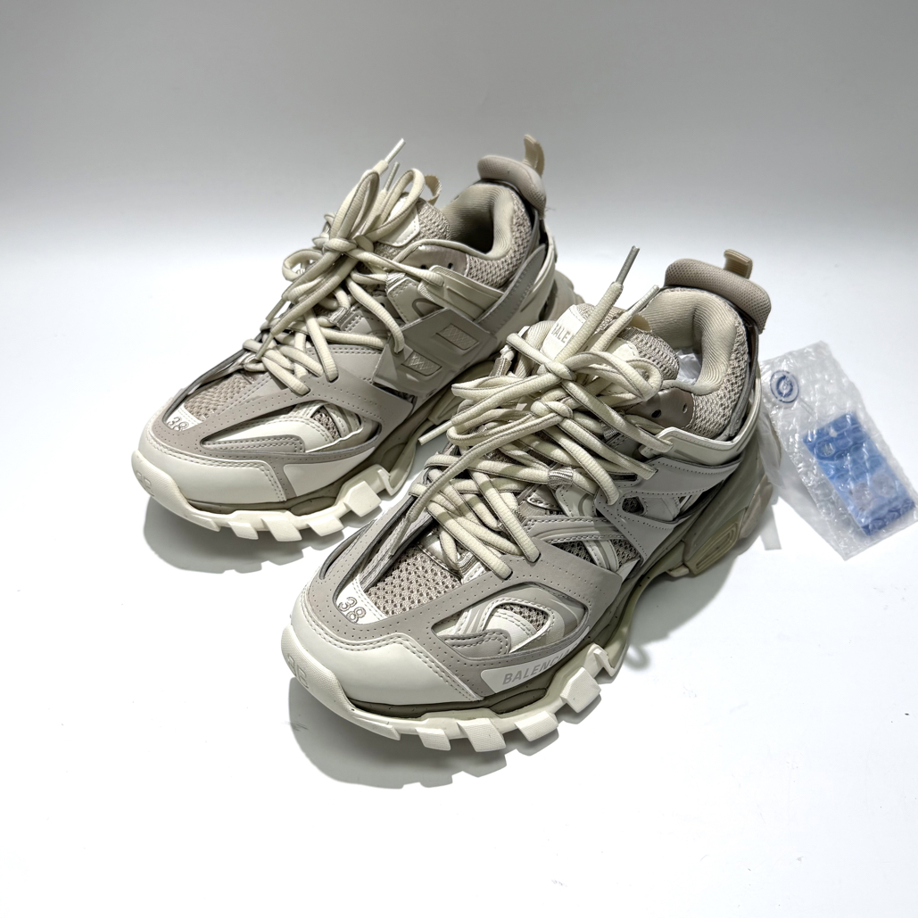99新 Balenciaga/巴黎世家 38码 奶茶色 track1.0老爹鞋bl0744