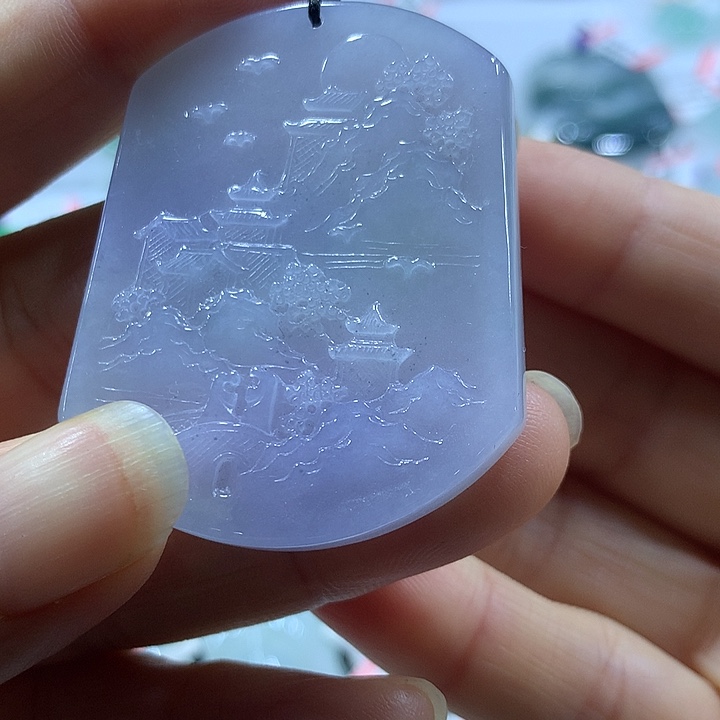 翡翠未镶嵌颈饰乀