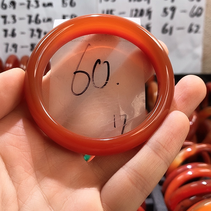 玛瑙/玉髓手镯未镶嵌