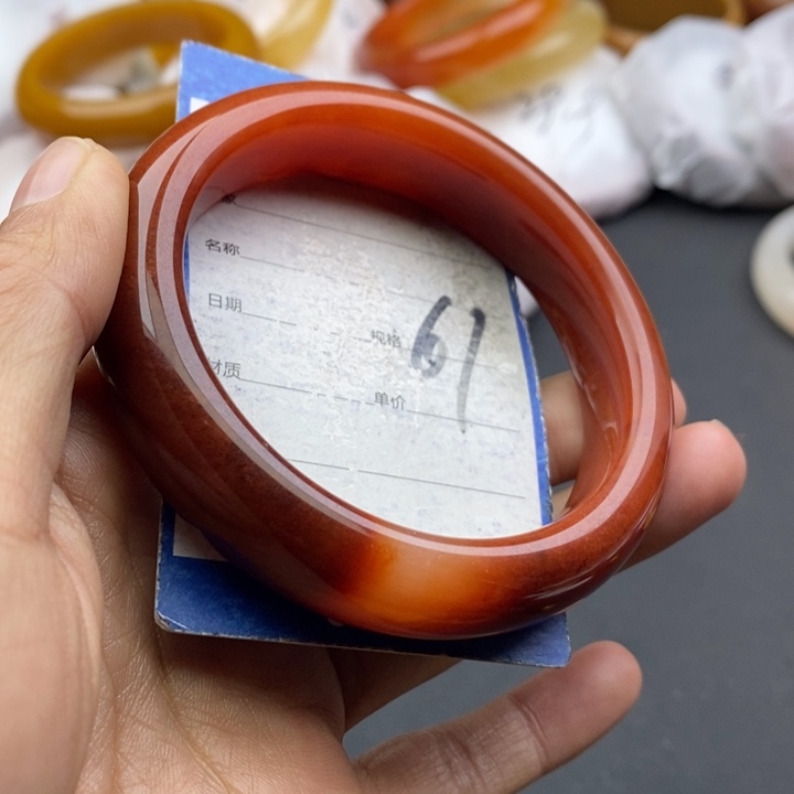 未镶嵌手镯石英质玉