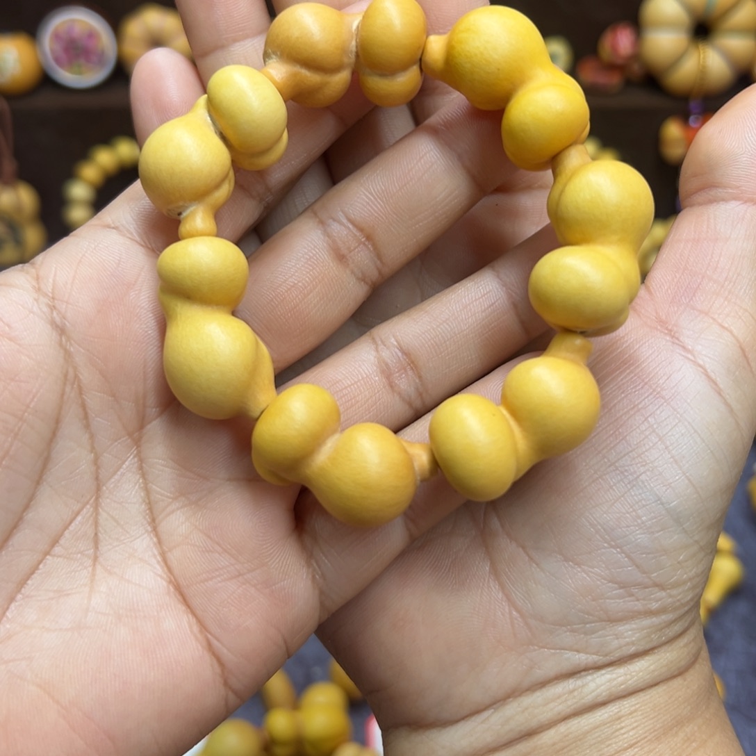 见***海草里金金蟾7颗手串