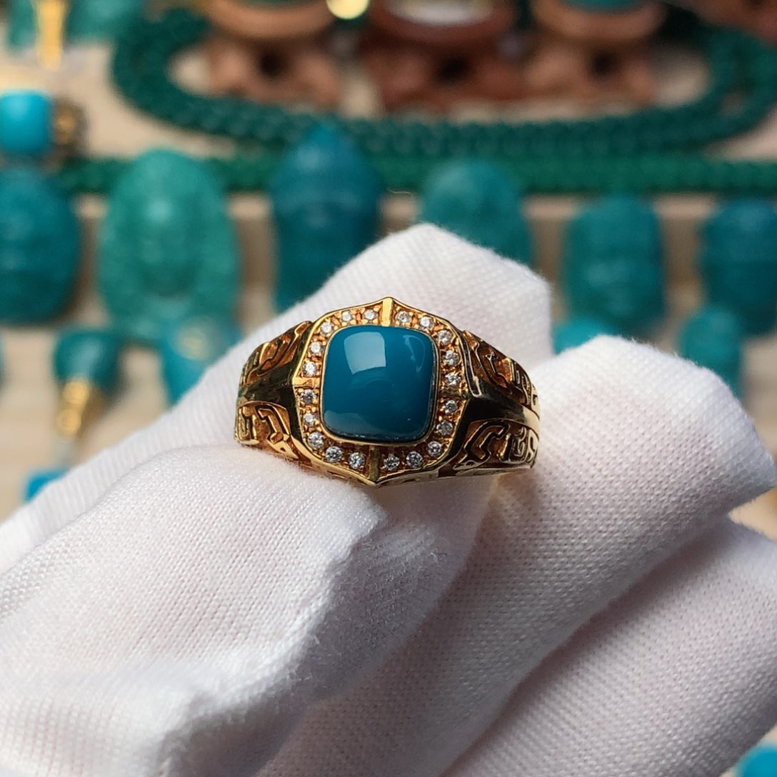 绿松石18K金镶嵌戒指