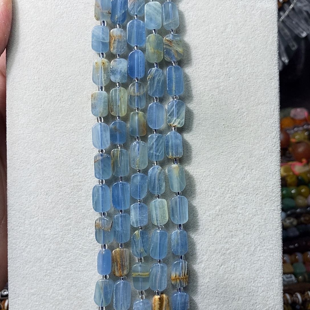 石英质玉未镶嵌，高品蓝方解无事牌8×12mm，半条，