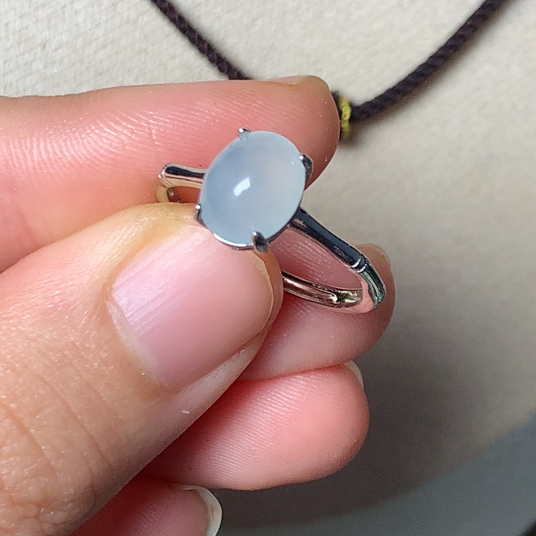 翡翠颈饰未镶嵌吊坠