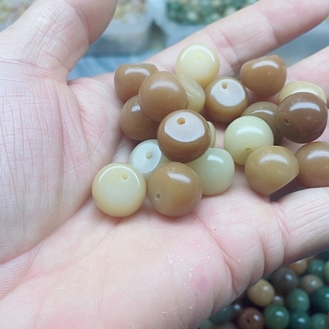 白玉菩提吊坠15精品风化大肠30颗