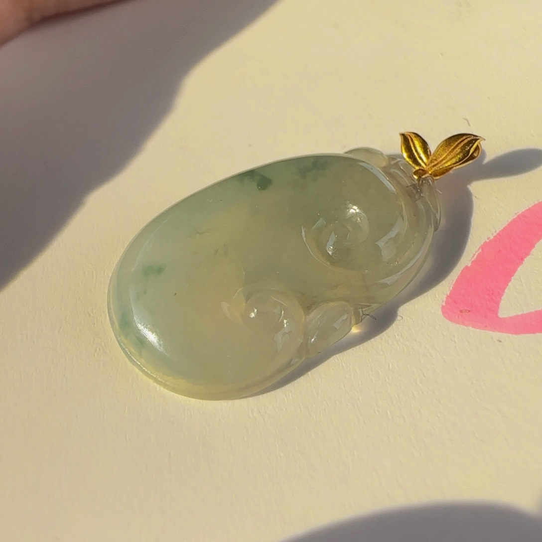 颈饰18K金镶嵌翡翠