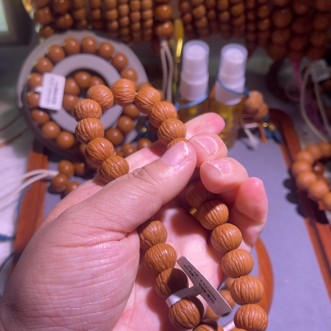 猴头核桃吊坠土豪全品手持