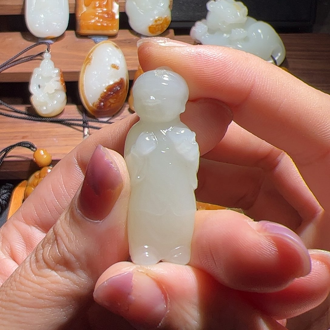 颈饰未镶嵌和田玉