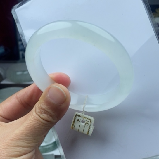 石英质玉（金丝玉）手镯未镶嵌