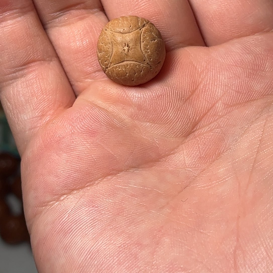 桃核吊坠17.5mm麒麟眼，开孔不退，偏远不包