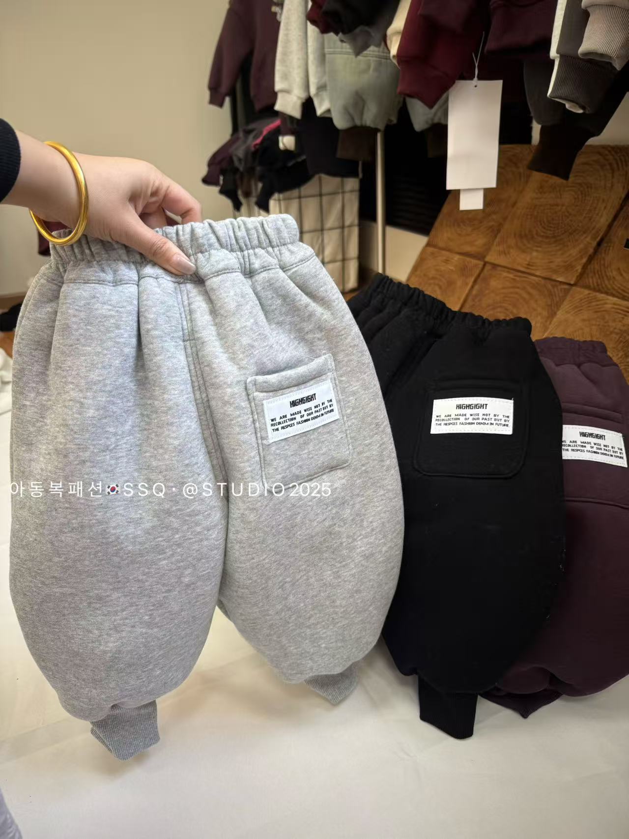 1570韩国卫裤加菟绒加厚冬款一条过冬字母标休闲裤