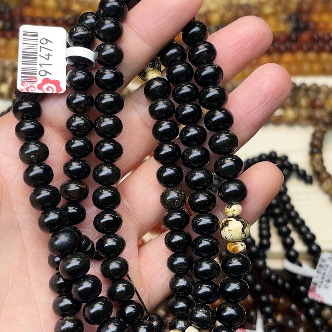 开***果琥珀未镶嵌裸石九91479