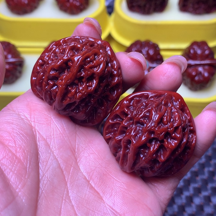 文玩核桃吊坠蟠龙虎头39