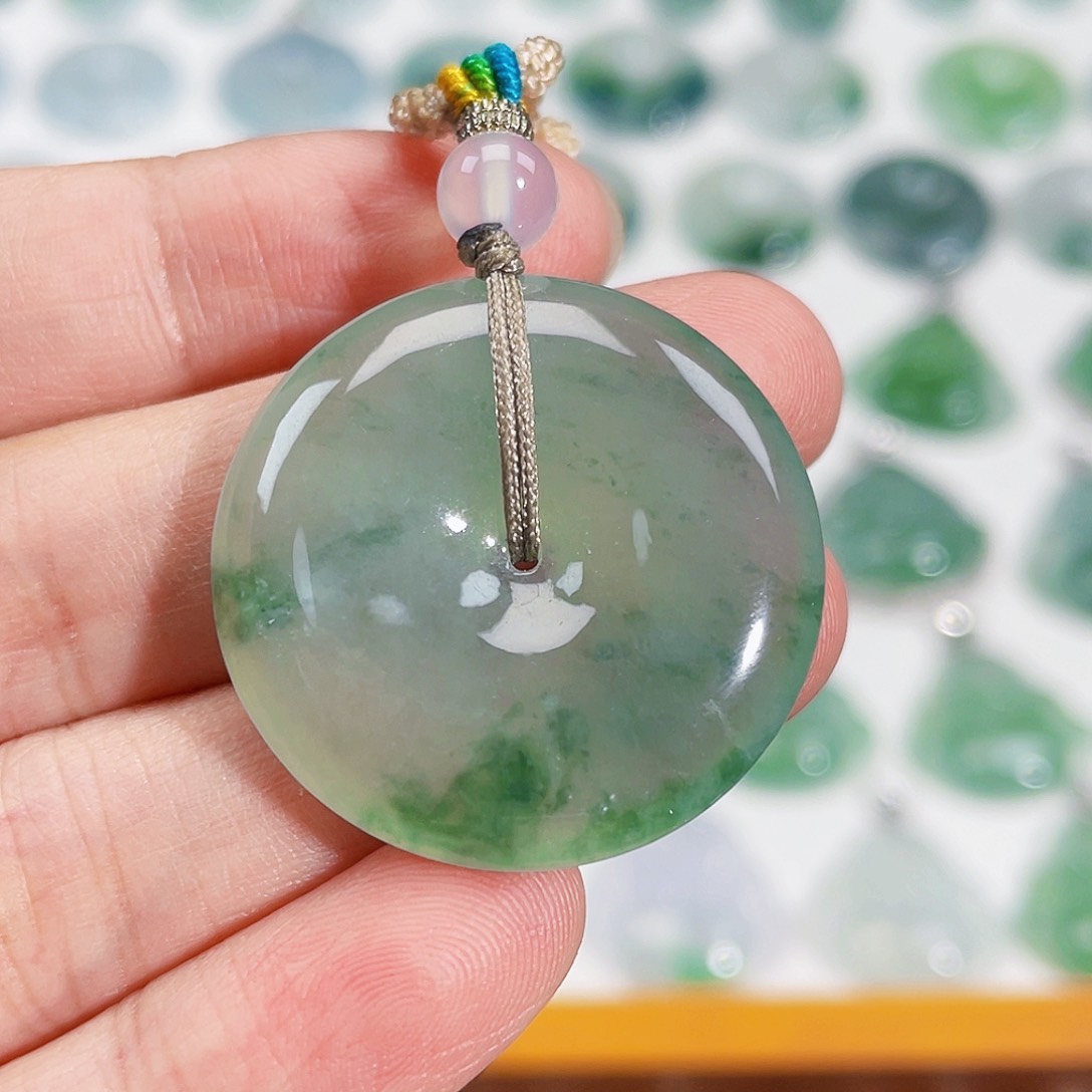 颈饰未镶嵌翡翠吊坠