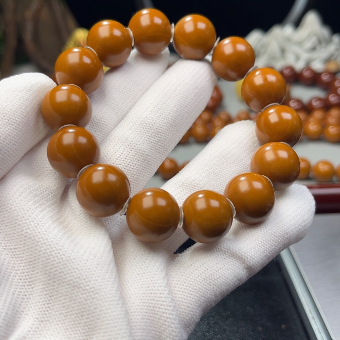 橄榄核吊坠1.54➕树王全品铁核小孔不议价