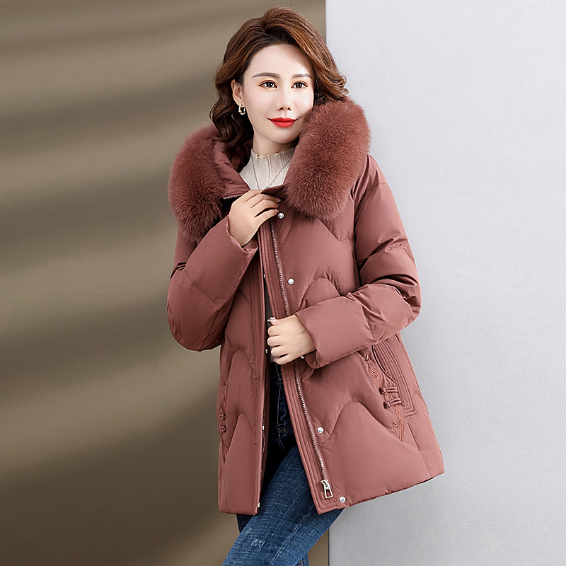 雅鹿妈妈羽绒服中长款洋气2025新款90绒中老年人女装冬季外套9304