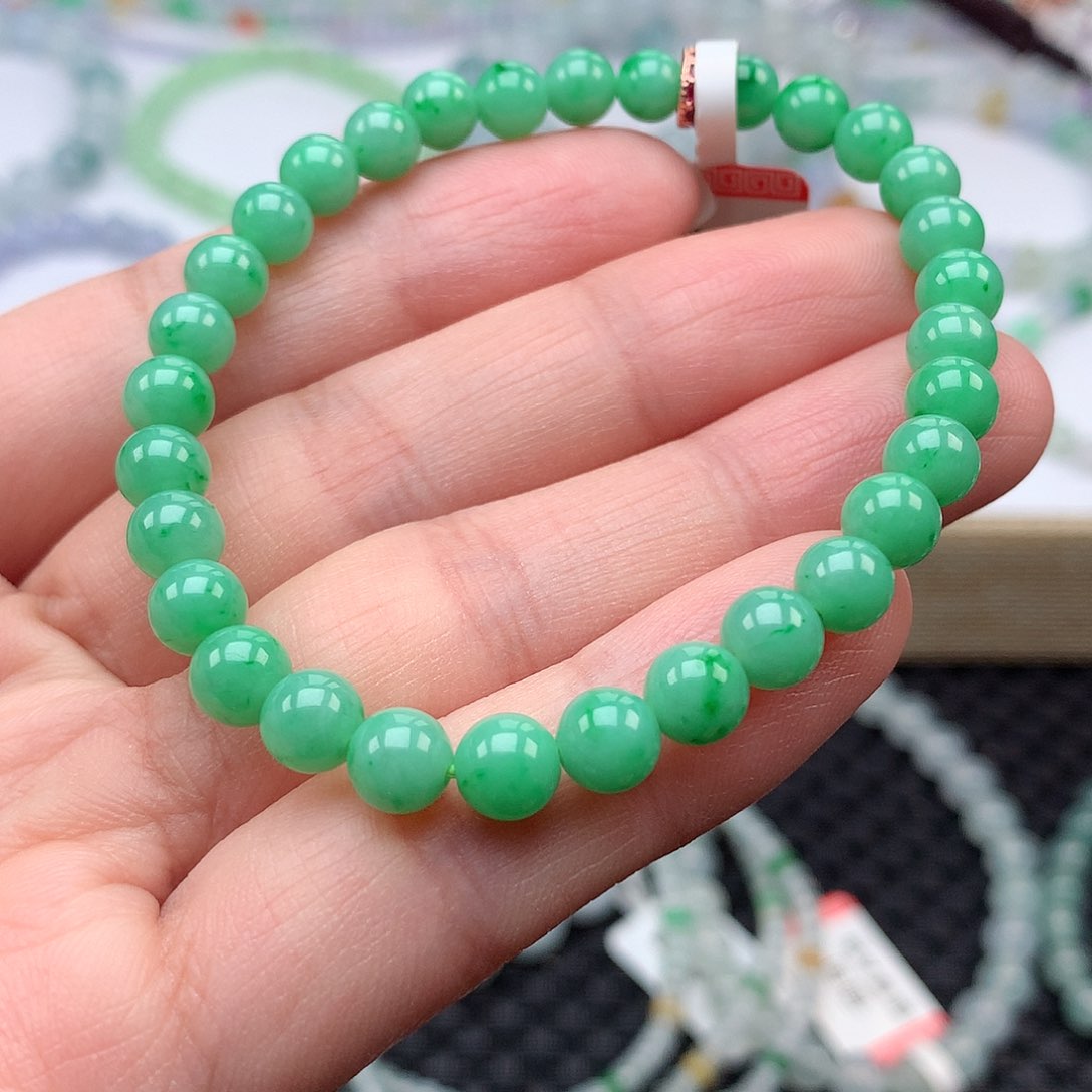 翡翠手链未镶嵌翡翠