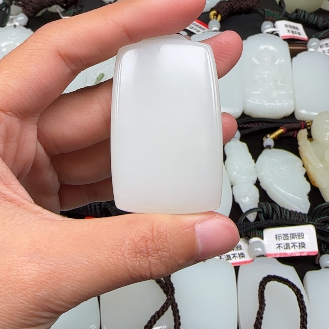 事***意和田玉未镶嵌挂件