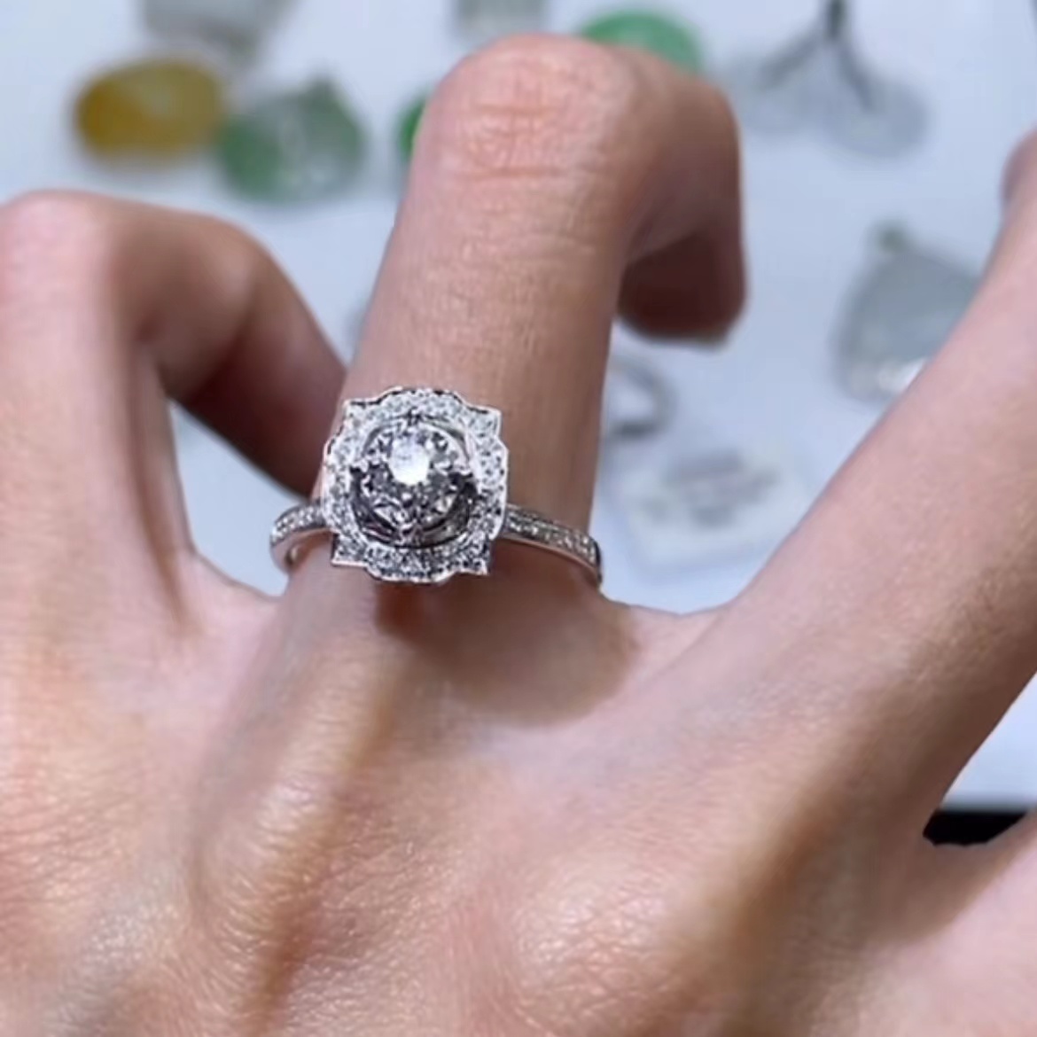 JTW13-211 18k镶嵌钻石戒指