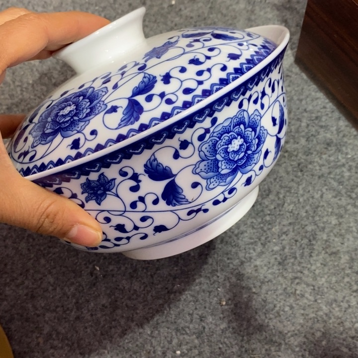 摆件瓷青花缠枝莲高合合器