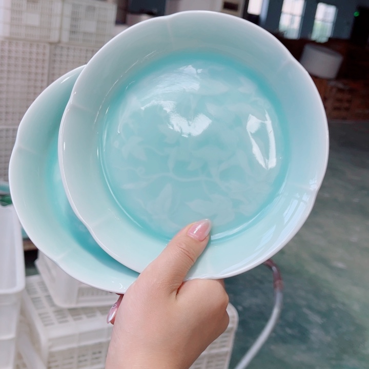 青瓷哈哈哈哈哈哈哈哈哈哈