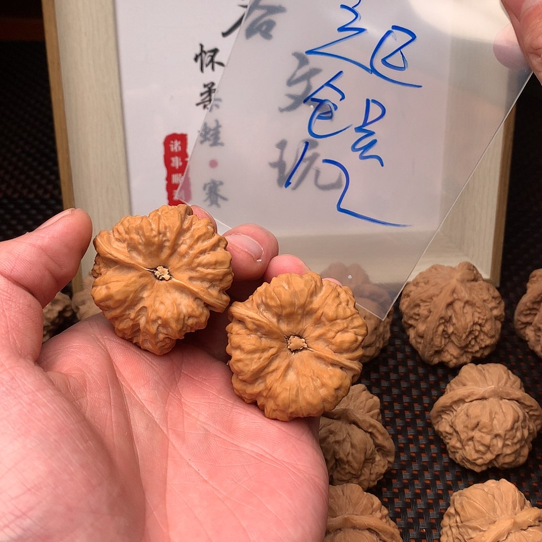 文玩核桃把件八方客文玩111111
