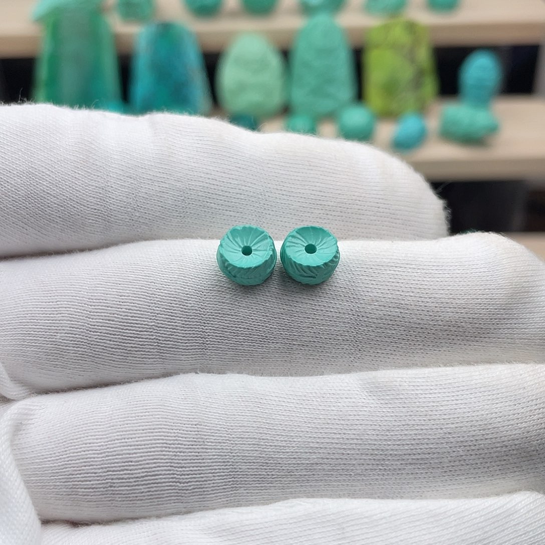 湖北秦古绿料7.5mm羽毛扣一对