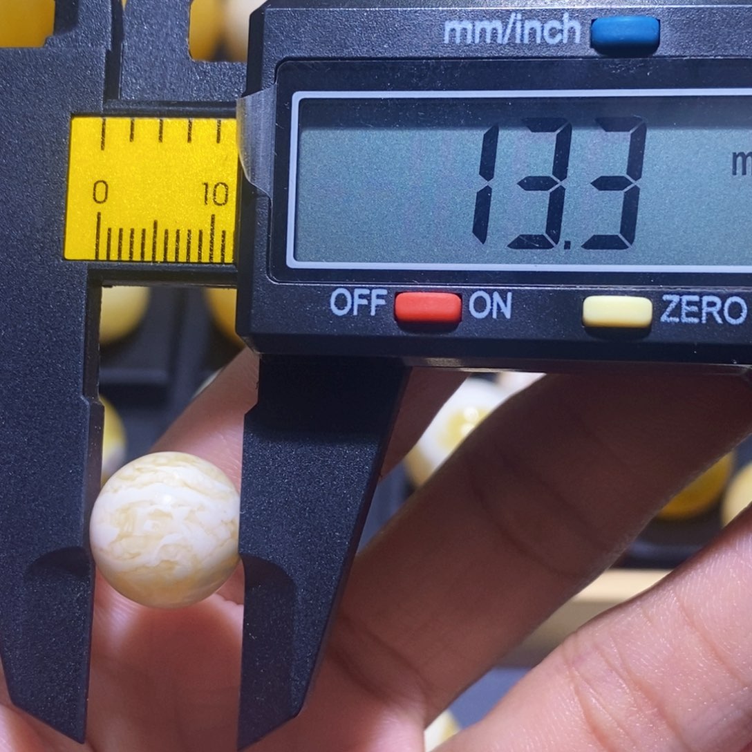 琥珀珠宝奇石未镶嵌水***生