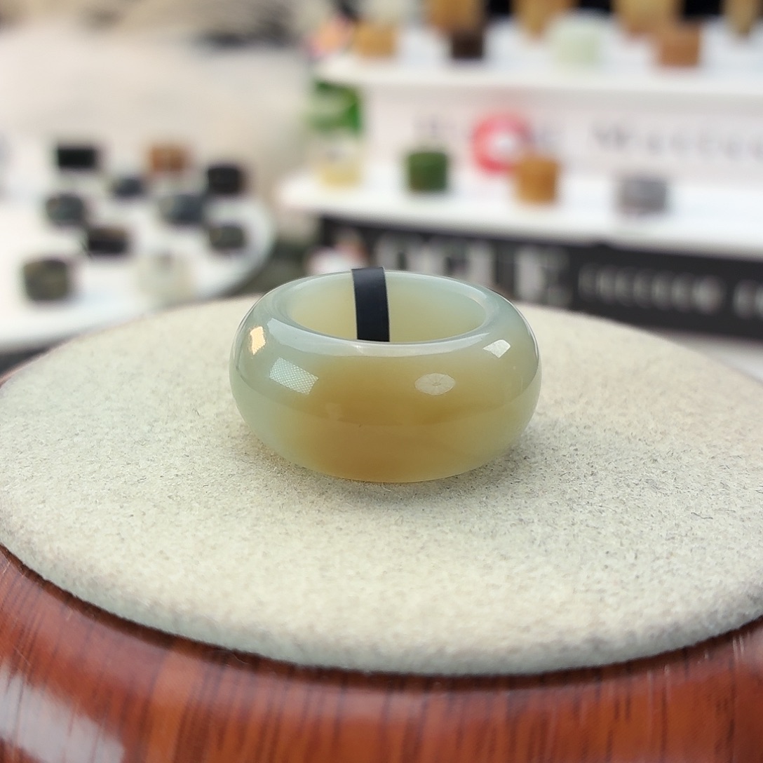 和田玉未镶嵌戒指i38一口糖墩墩16.3mm