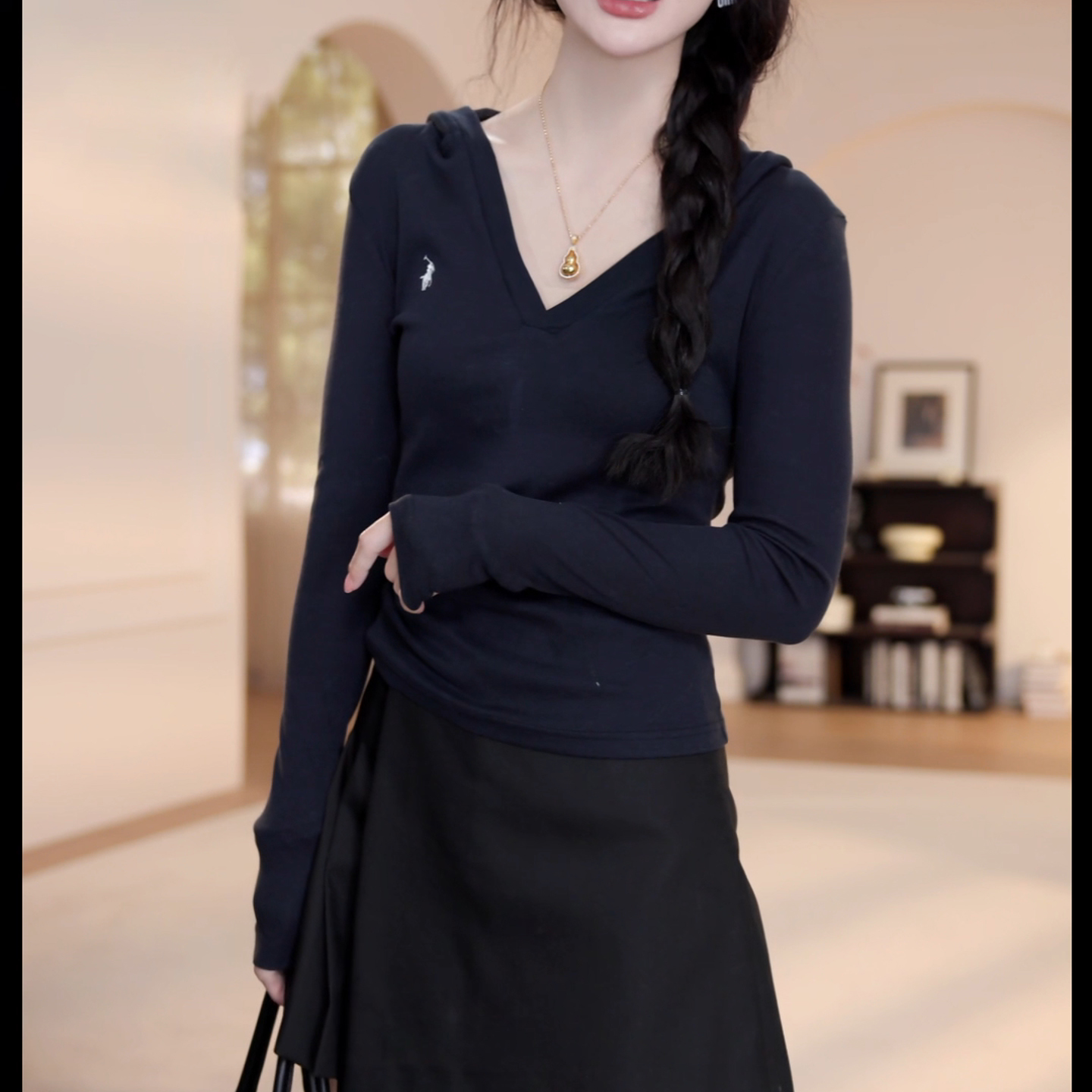 2025春夏新款V领慵懒休闲帽衫长袖T恤女上衣LK2501446