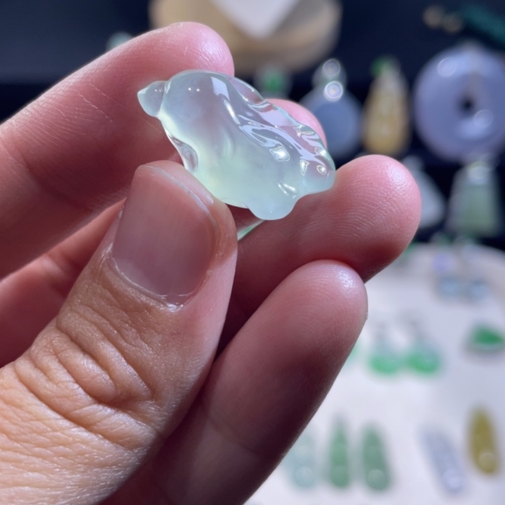 翡翠未镶嵌颈饰白菜