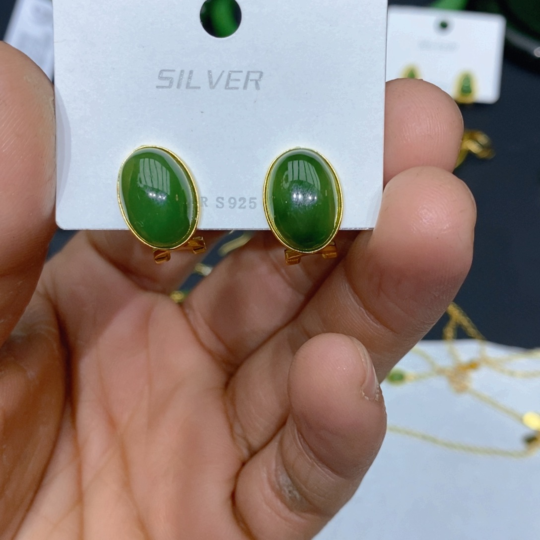 和田玉（碧玉）耳饰银S925镶嵌