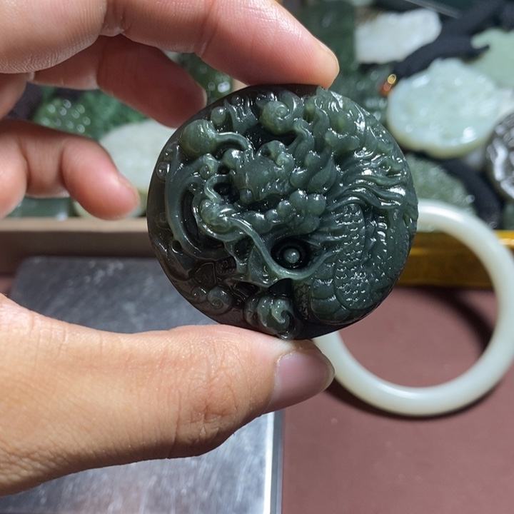 和田玉未镶嵌珠宝奇石