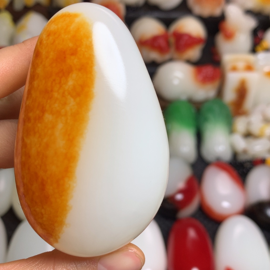 牟**利新疆戈壁石五彩石