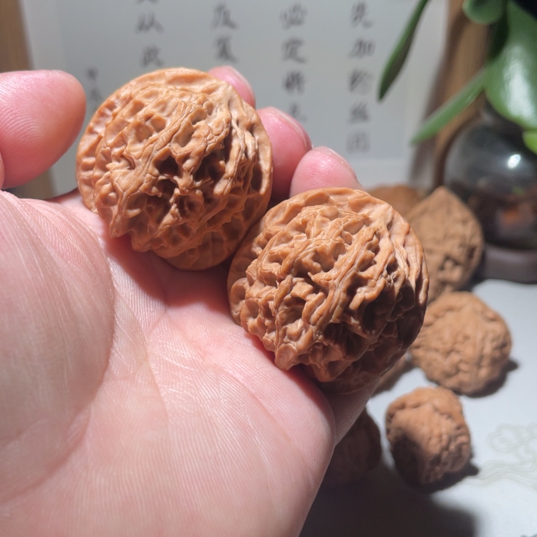 文玩核桃吊坠苹果40